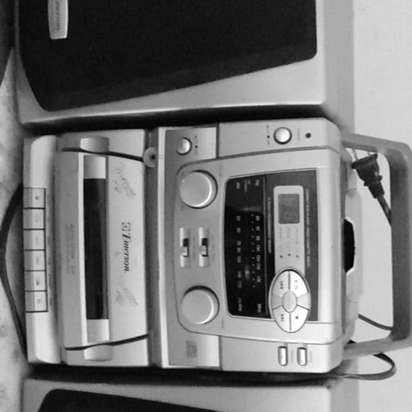 Emerson 2- Way - Picture 1 of 4